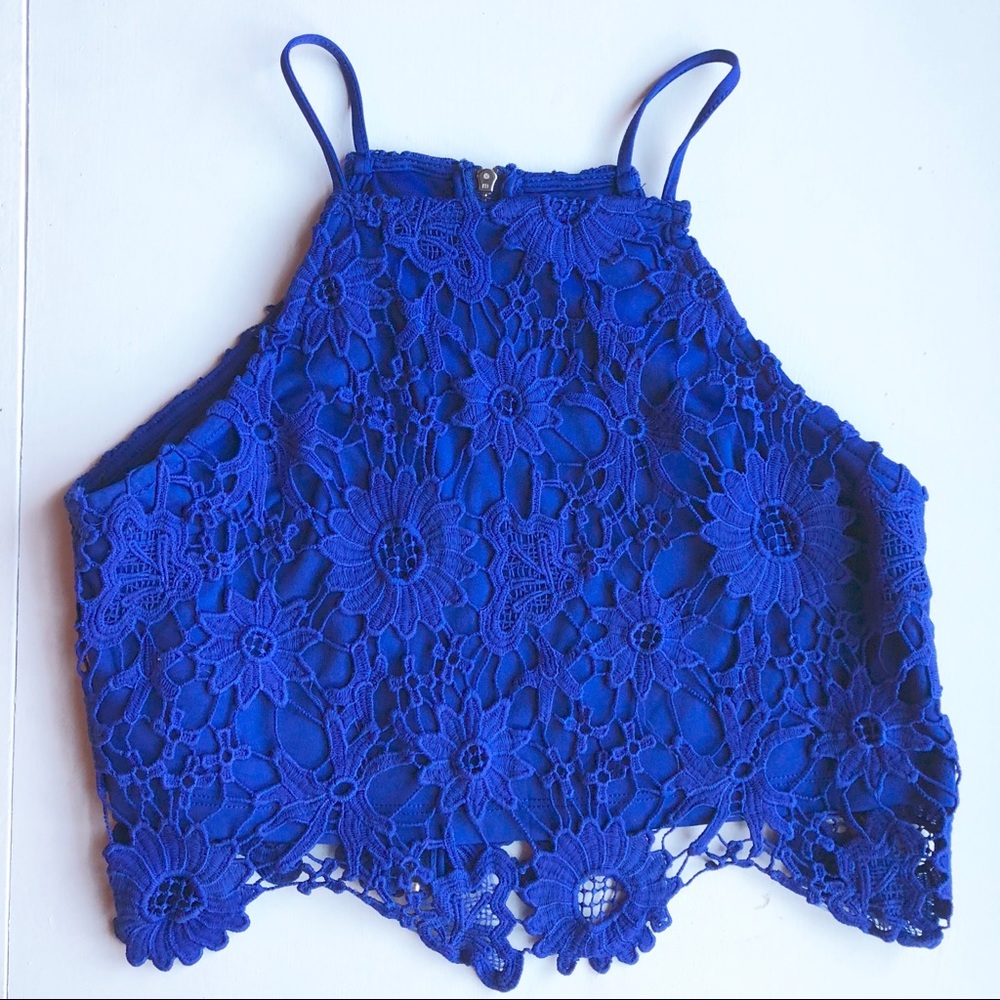 Forever 21 Blue Floral Appliqué Crop Top